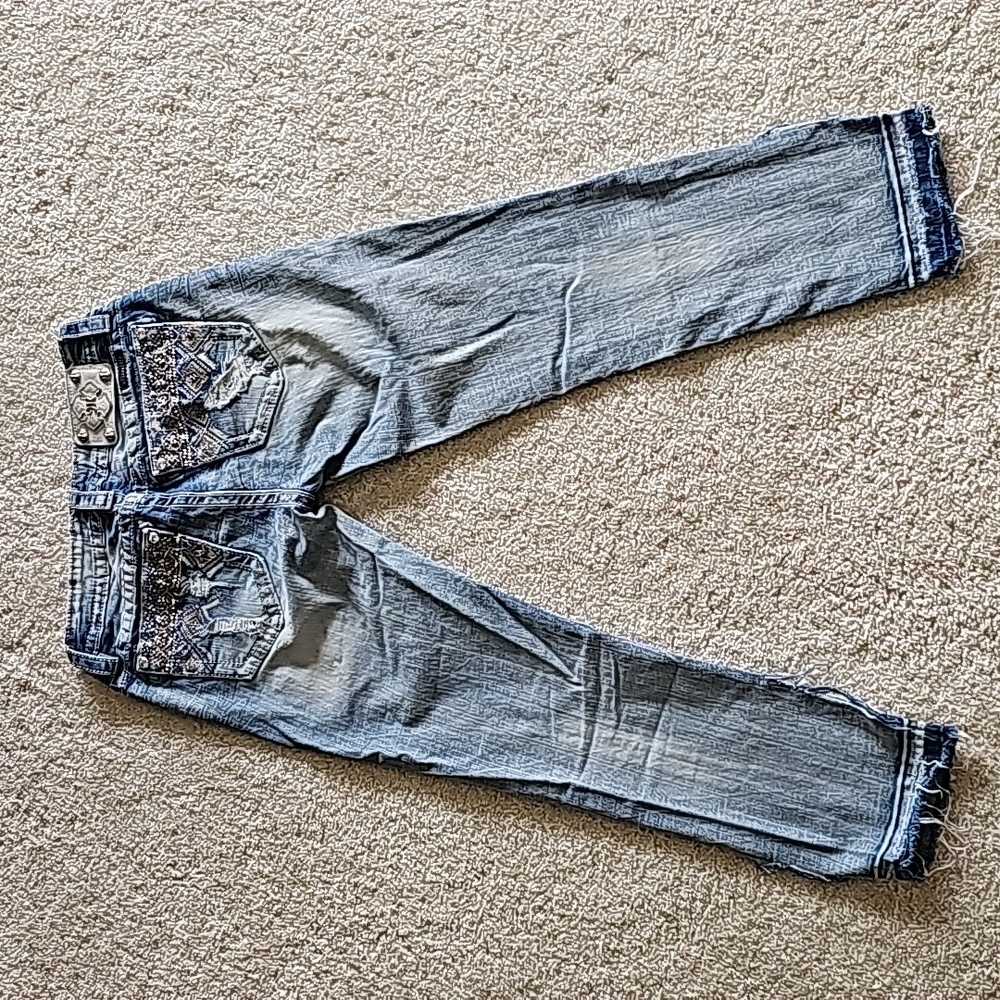 Jeans - Picture 2 of 8